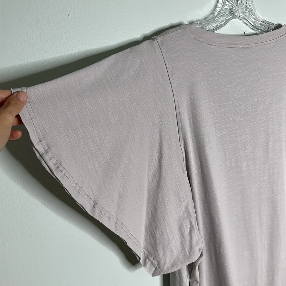 NWT Niashot women’s loose v neck t shirt with wide batwing sleeves in light gray - Picture 12 of 12